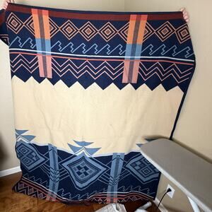 Pendleton Beaver State Robes Shawls Wool Blanket Southwestern Reversible USA